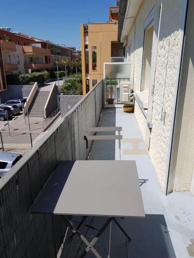 A 200M De La Mer Super Logement Cocoon 卡内 外观 照片